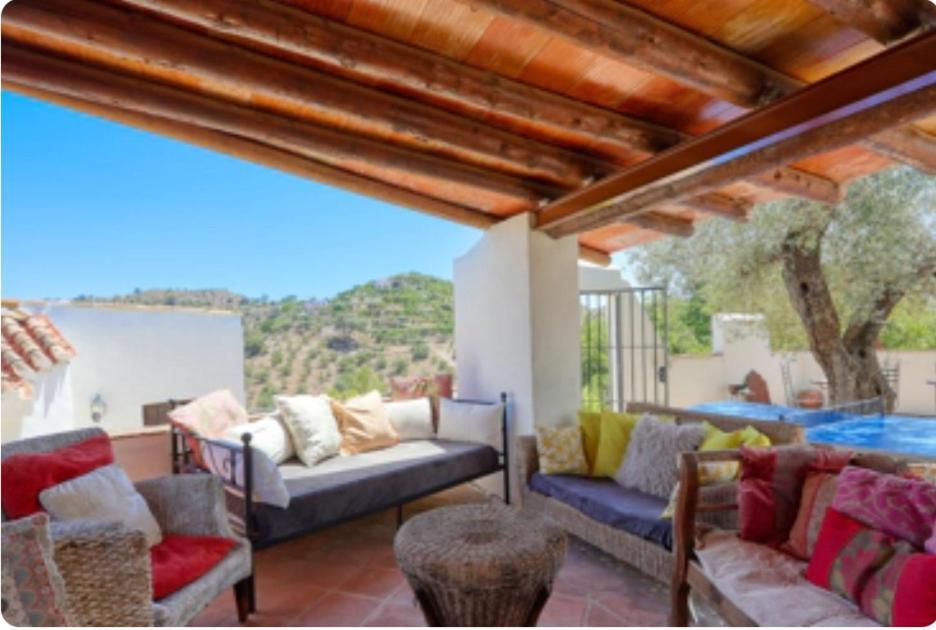 Cortijo Cuscurro Villa Riogordo Exterior photo